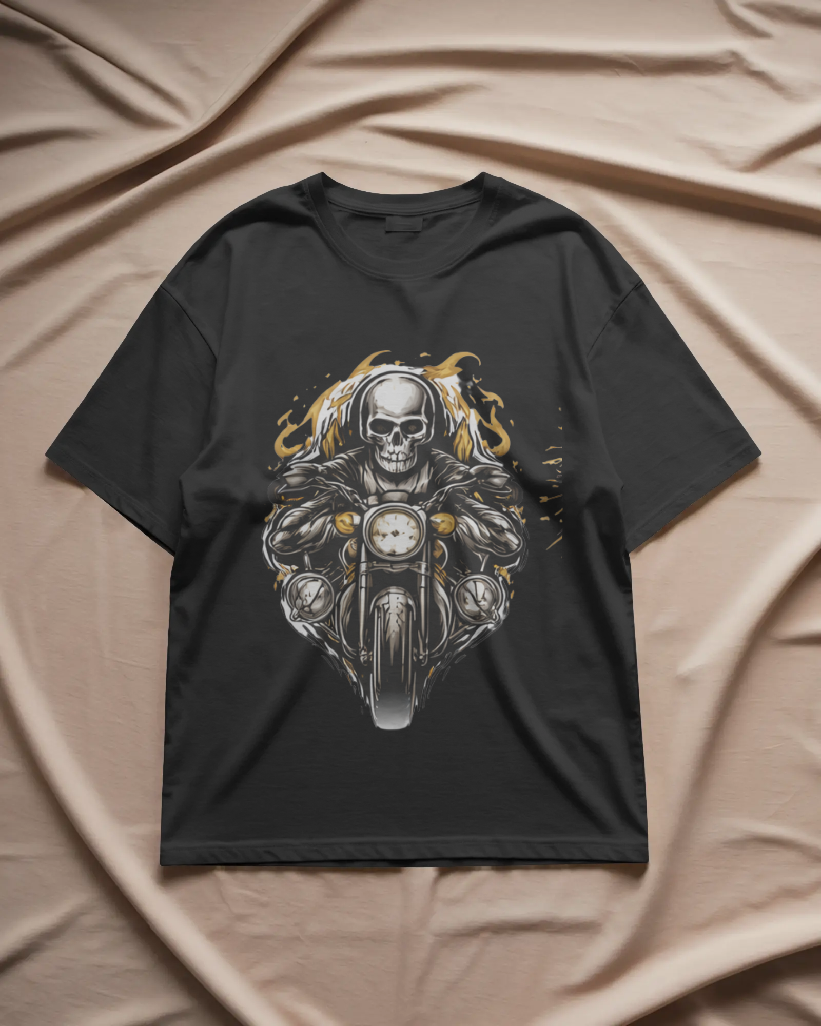 Skull Biker Graphic T-Shirt – Vintage Motorcycle Streetwear Tee