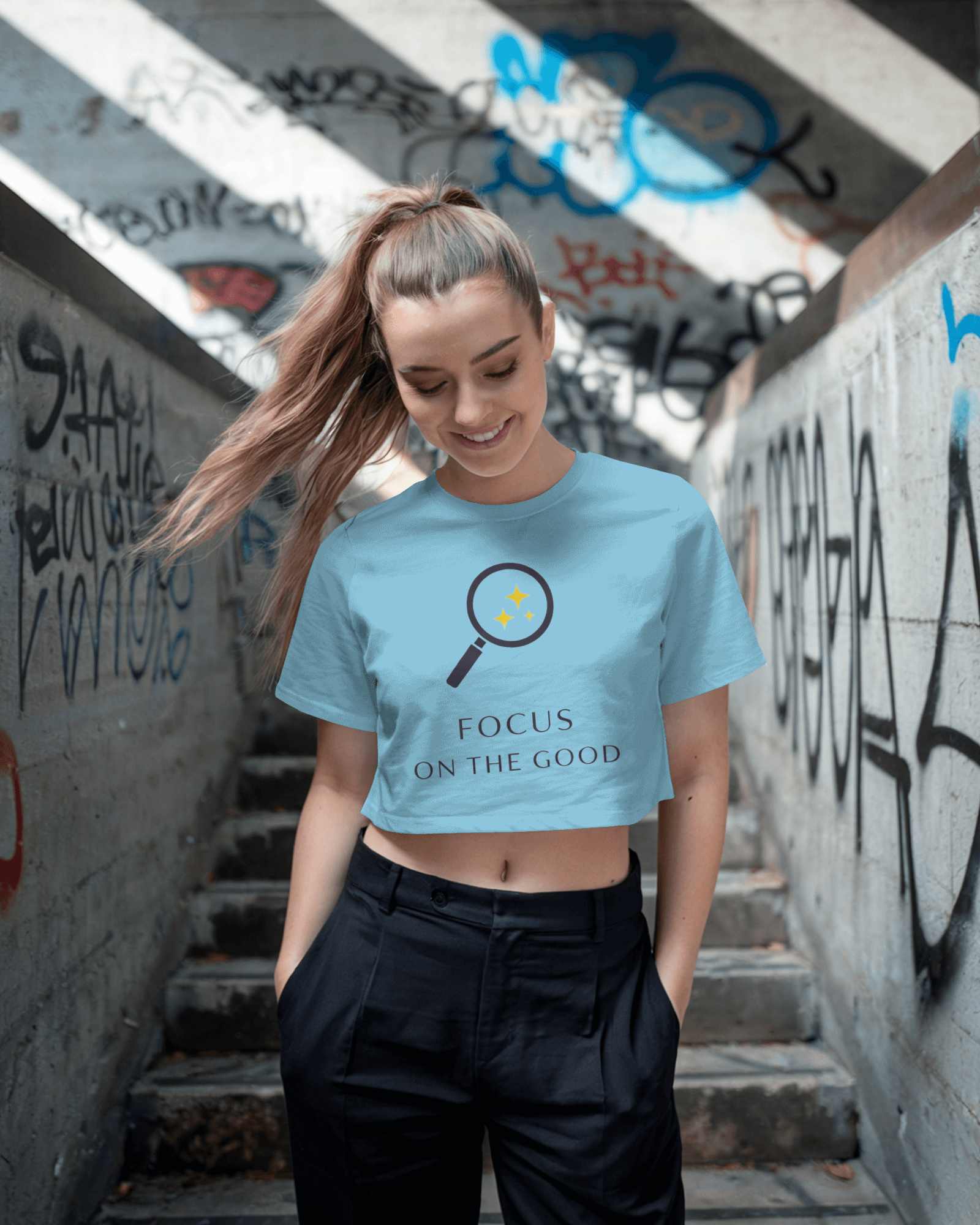 Focus on the Good Women Crop Top – Positive Mindset Graphic Tee